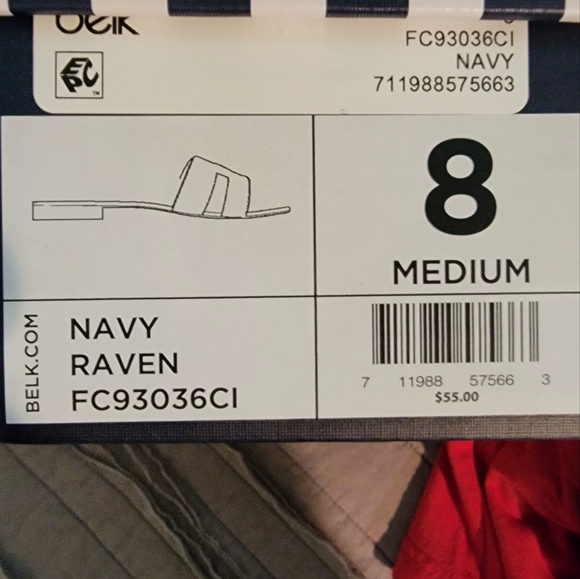 Women's size 8 Crown & Ivy flats - Picture 4 of 4